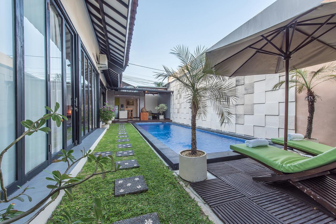 Villa Daria Seminyak Buitenkant foto