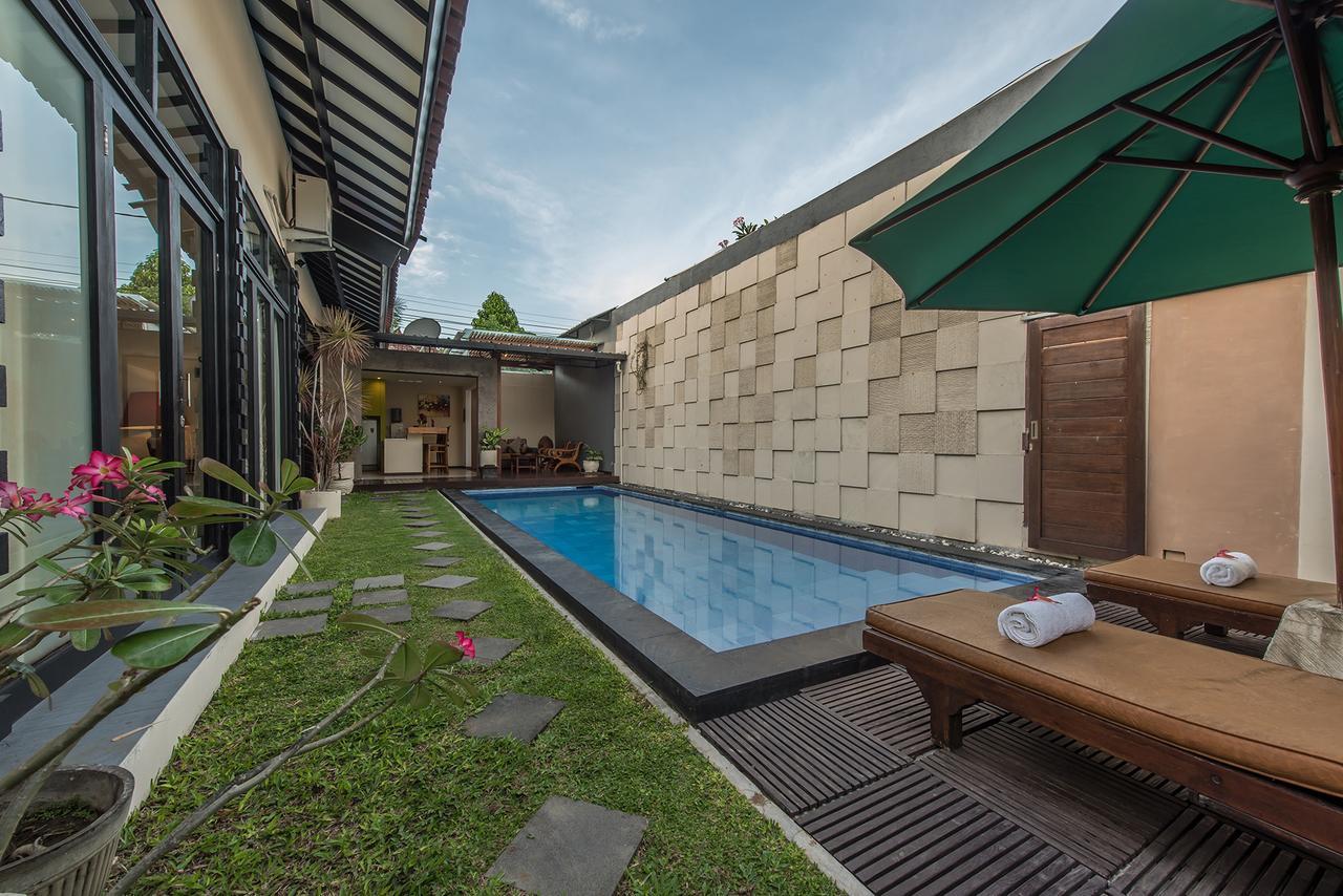 Villa Daria Seminyak Buitenkant foto