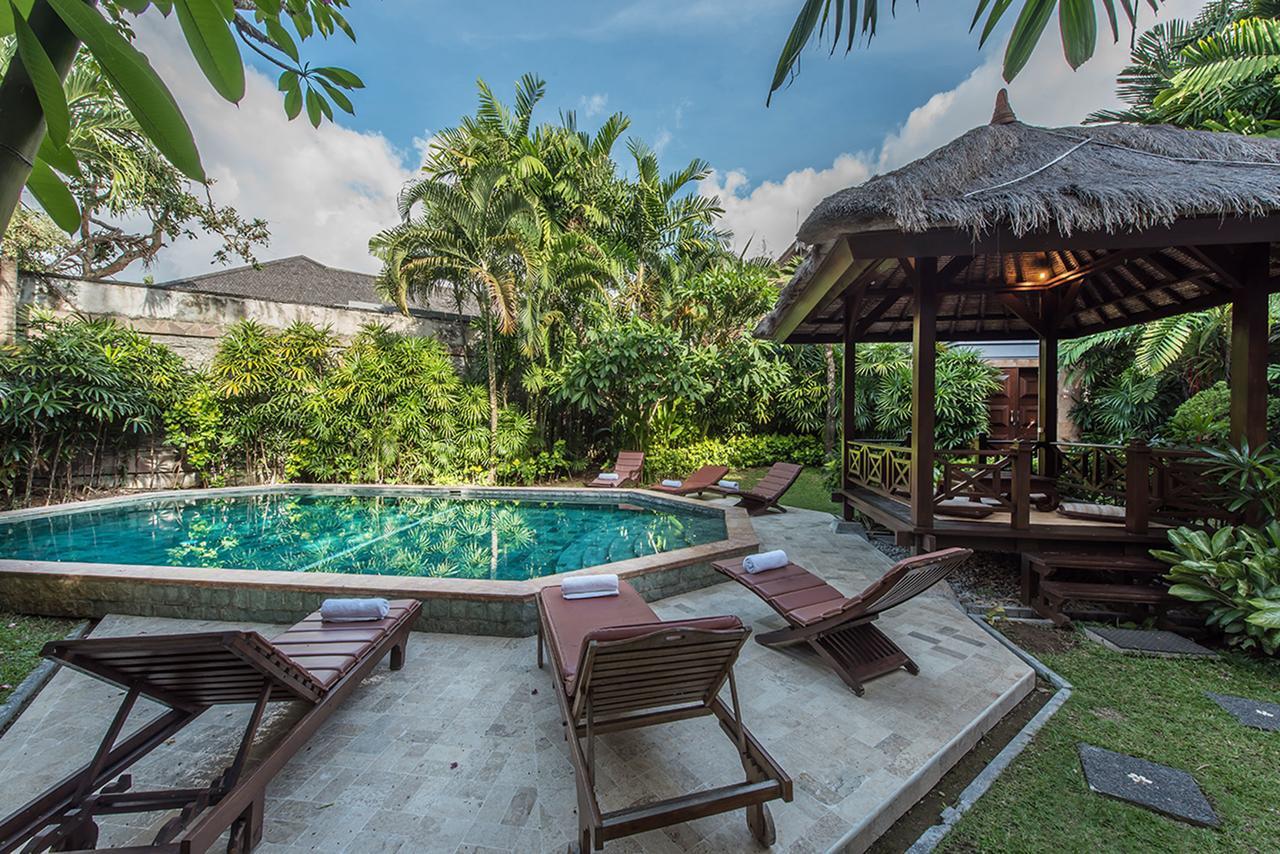 Villa Daria Seminyak Buitenkant foto